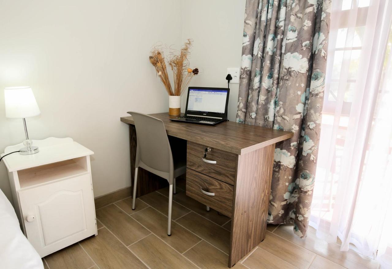 Farm View Guest House East London Ngoại thất bức ảnh